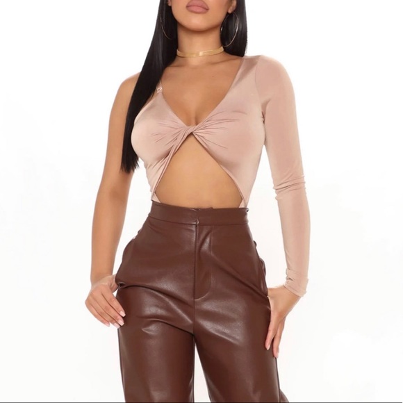 Nude Cut Out Bodysuit - Picture 3 of 12